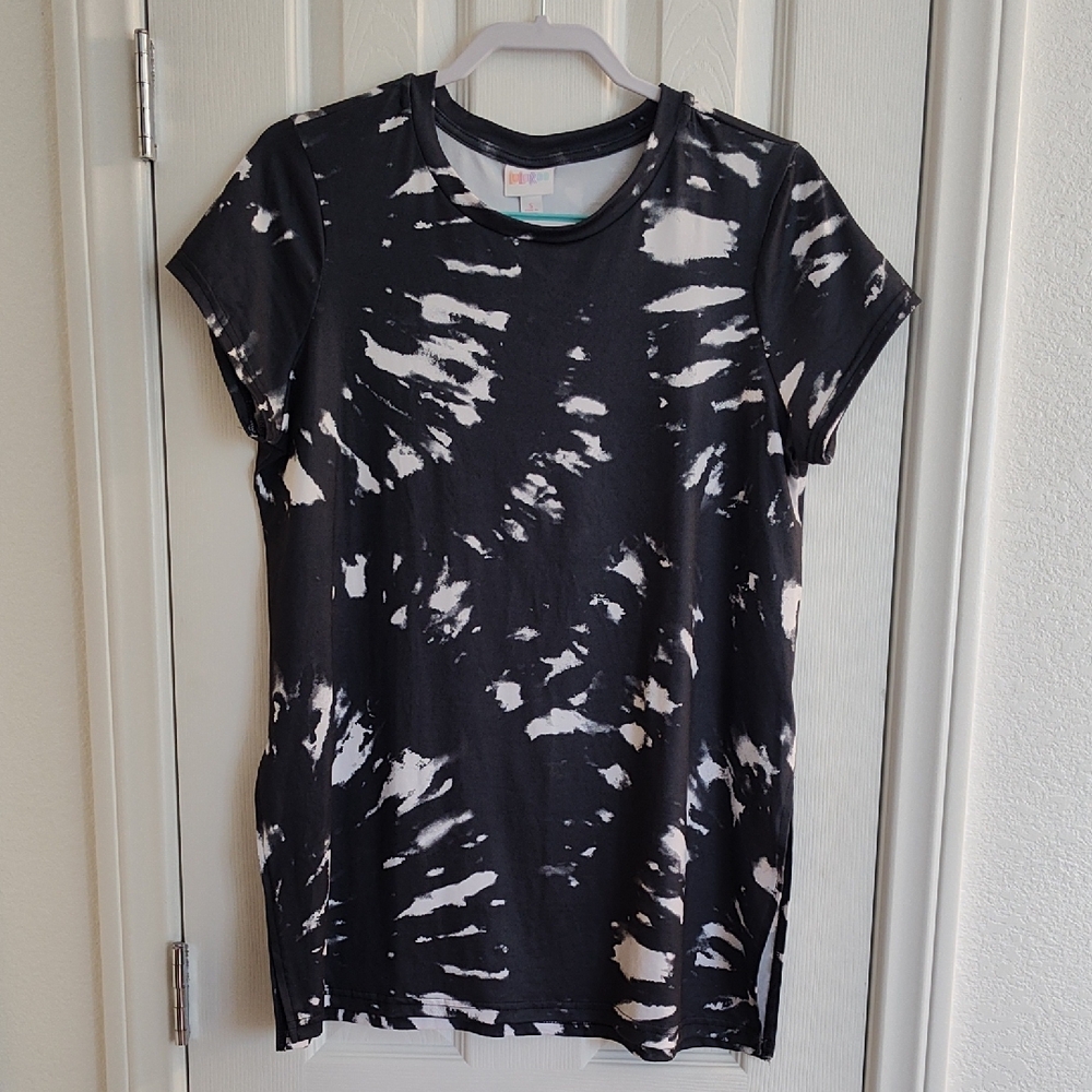 LuLaRoe Leslie Black and White tie-dye Tunic Top Size Small NWT